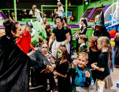 SPOCĪGAIS HELOVĪNS KVARTĀLĀ 86 - BILDES