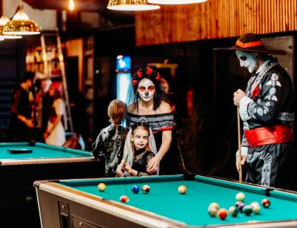 SPOCĪGAIS HELOVĪNS KVARTĀLĀ 86 - BILDES