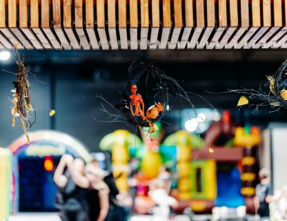 SPOCĪGAIS HELOVĪNS KVARTĀLĀ 86 - BILDES