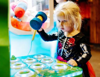 SPOCĪGAIS HELOVĪNS KVARTĀLĀ 86 - BILDES