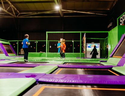 SPOCĪGAIS HELOVĪNS KVARTĀLĀ 86 - BILDES