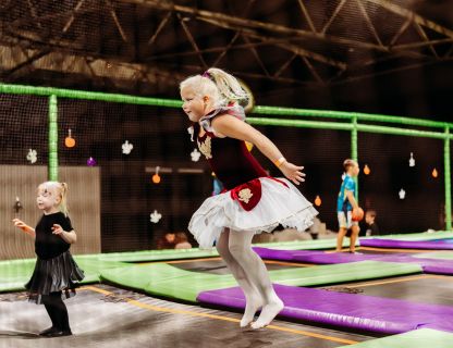 SPOCĪGAIS HELOVĪNS KVARTĀLĀ 86 - BILDES